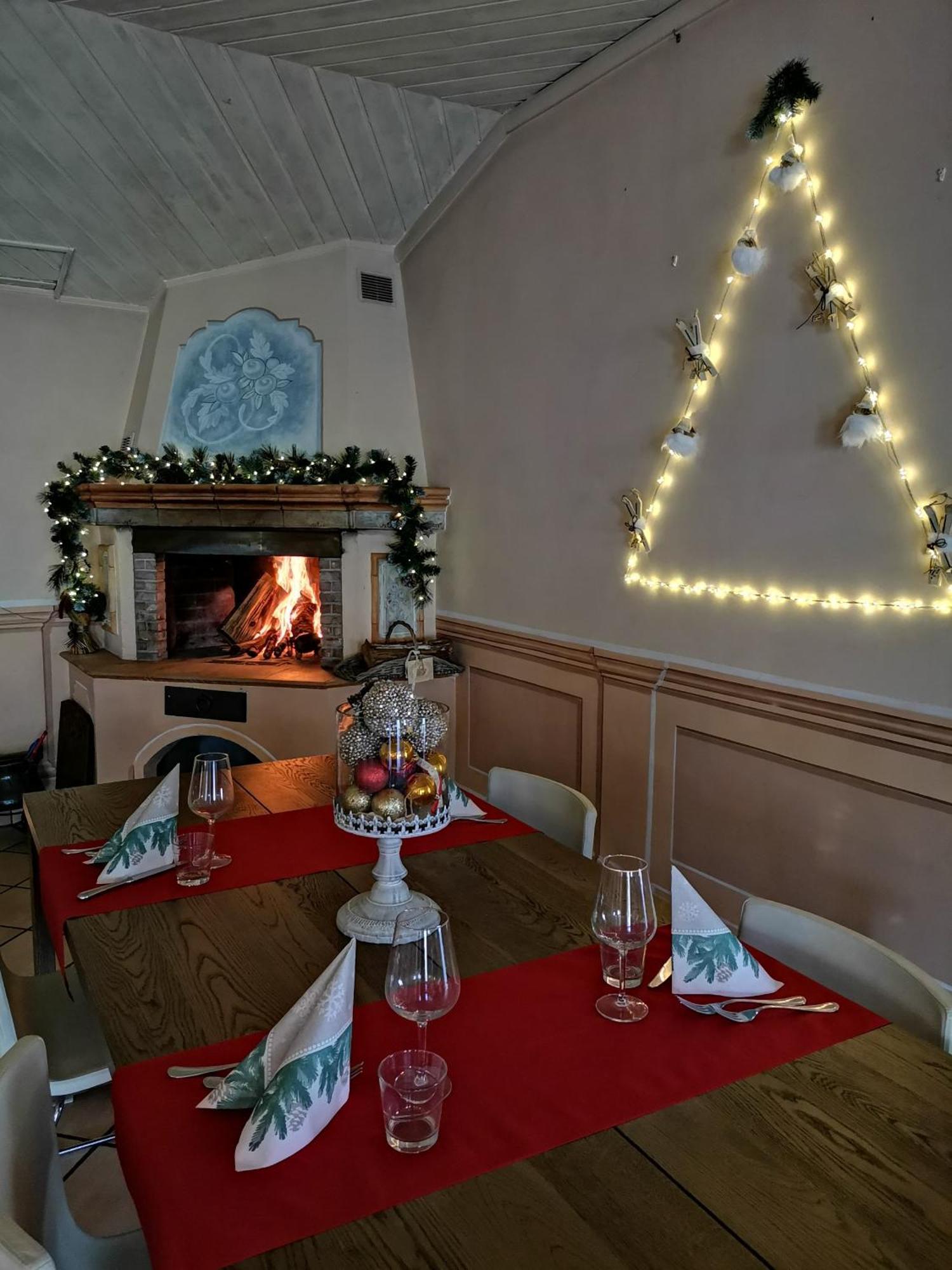 Hotel Pineta Ristorante Country House In Fabriano Campodonico  Εξωτερικό φωτογραφία