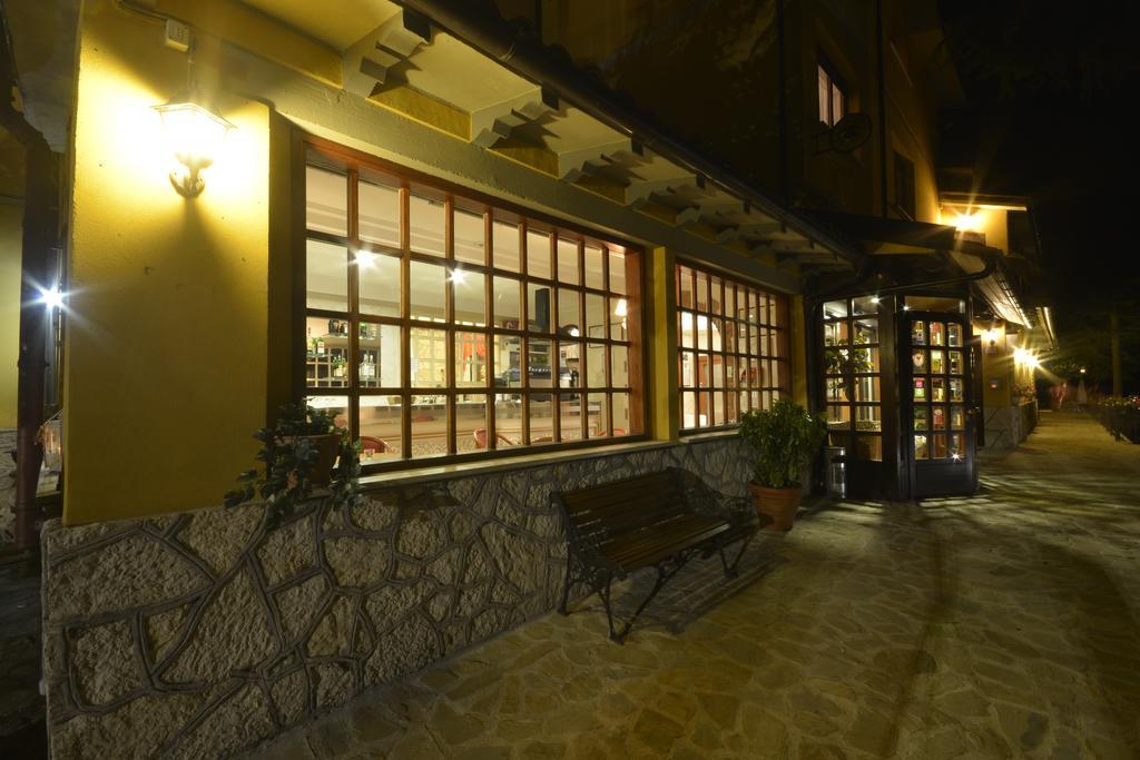 Hotel Pineta Ristorante Country House In Fabriano Campodonico  Εξωτερικό φωτογραφία