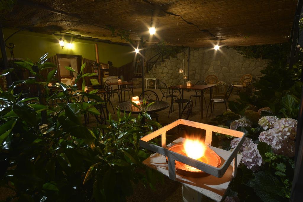Hotel Pineta Ristorante Country House In Fabriano Campodonico  Εξωτερικό φωτογραφία