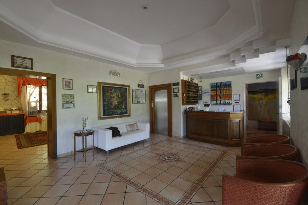 Hotel Pineta Ristorante Country House In Fabriano Campodonico  Εξωτερικό φωτογραφία