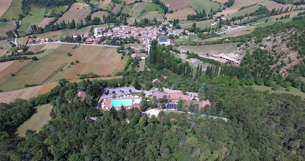 Hotel Pineta Ristorante Country House In Fabriano Campodonico  Εξωτερικό φωτογραφία